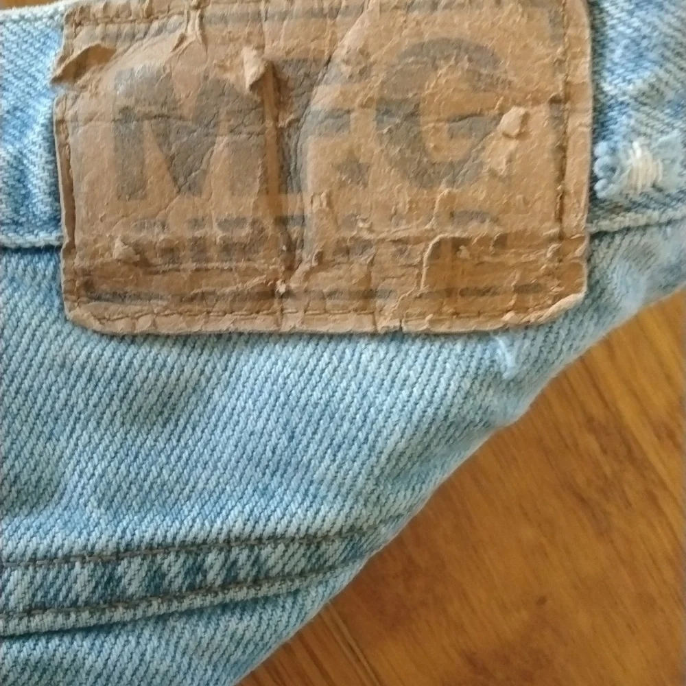 MFG Girbaud size 31 retro/ vintage size 31 jeans. Great fit and style.